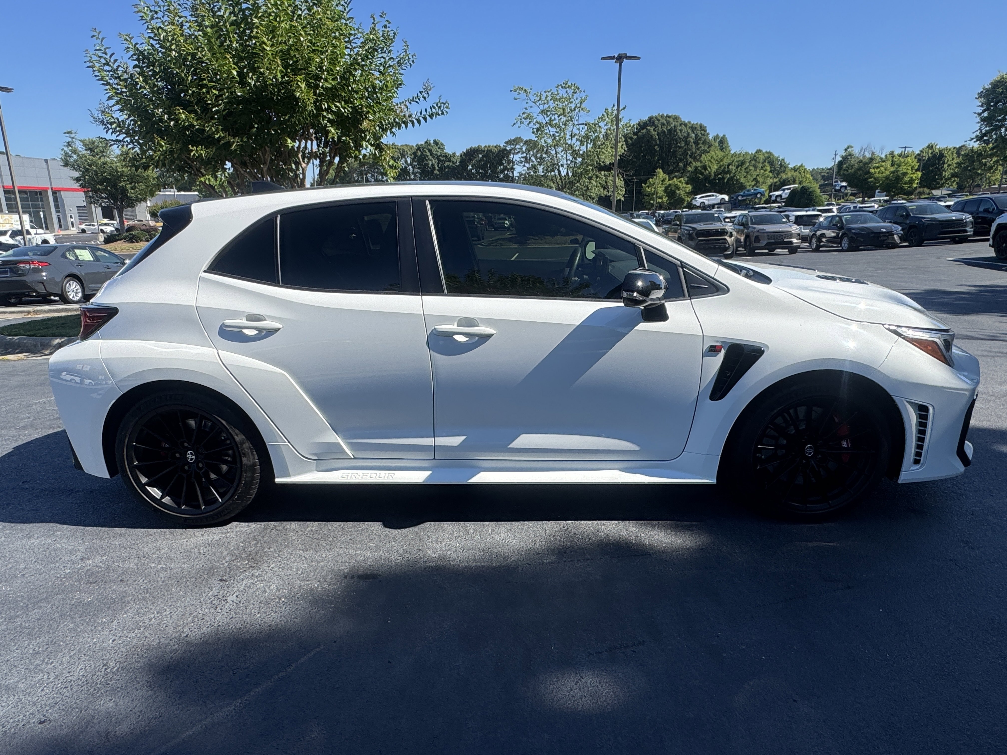 Used 2025 Ice Toyota Premium image 4