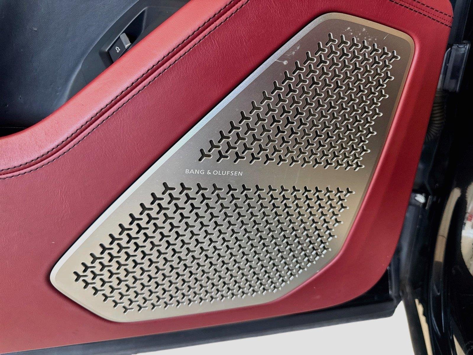 Used 2020 Nero Helene Metallic Lamborghini Base image 19