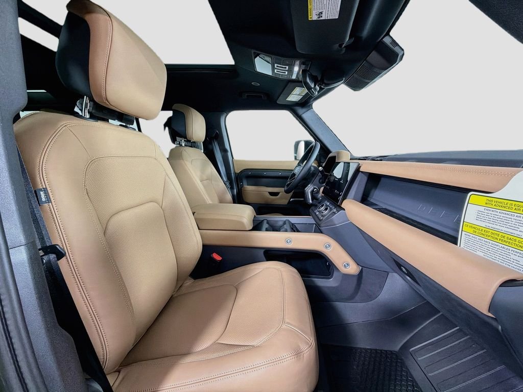 New 2026 Woolstone Green Land Rover X-Dynamic SE image 30