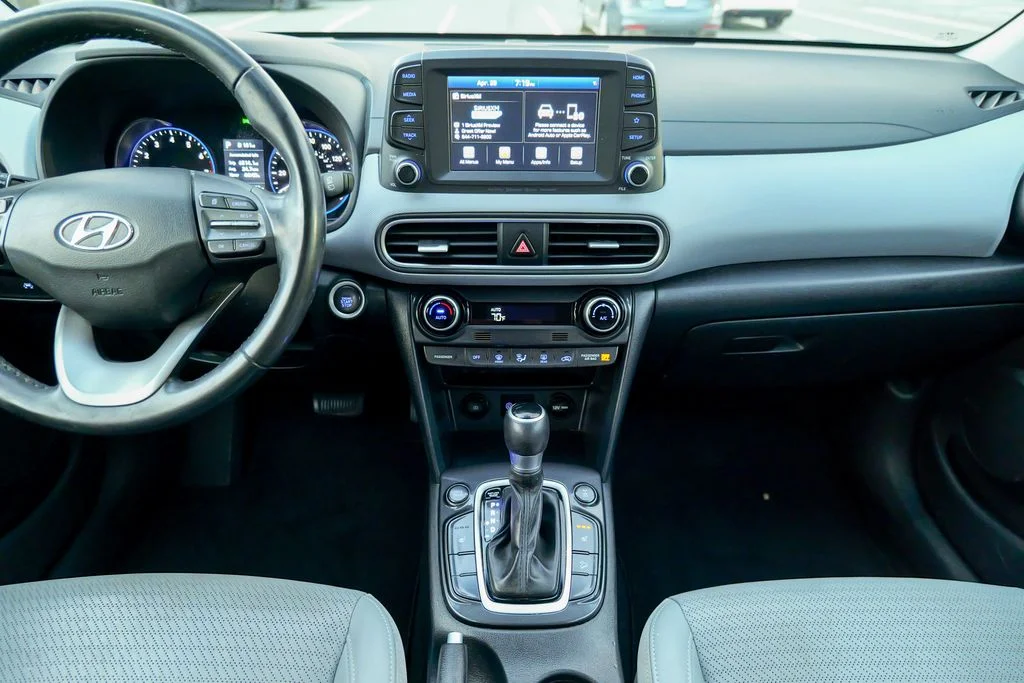 Used 2019 Sonic Silver Hyundai Limited image 44