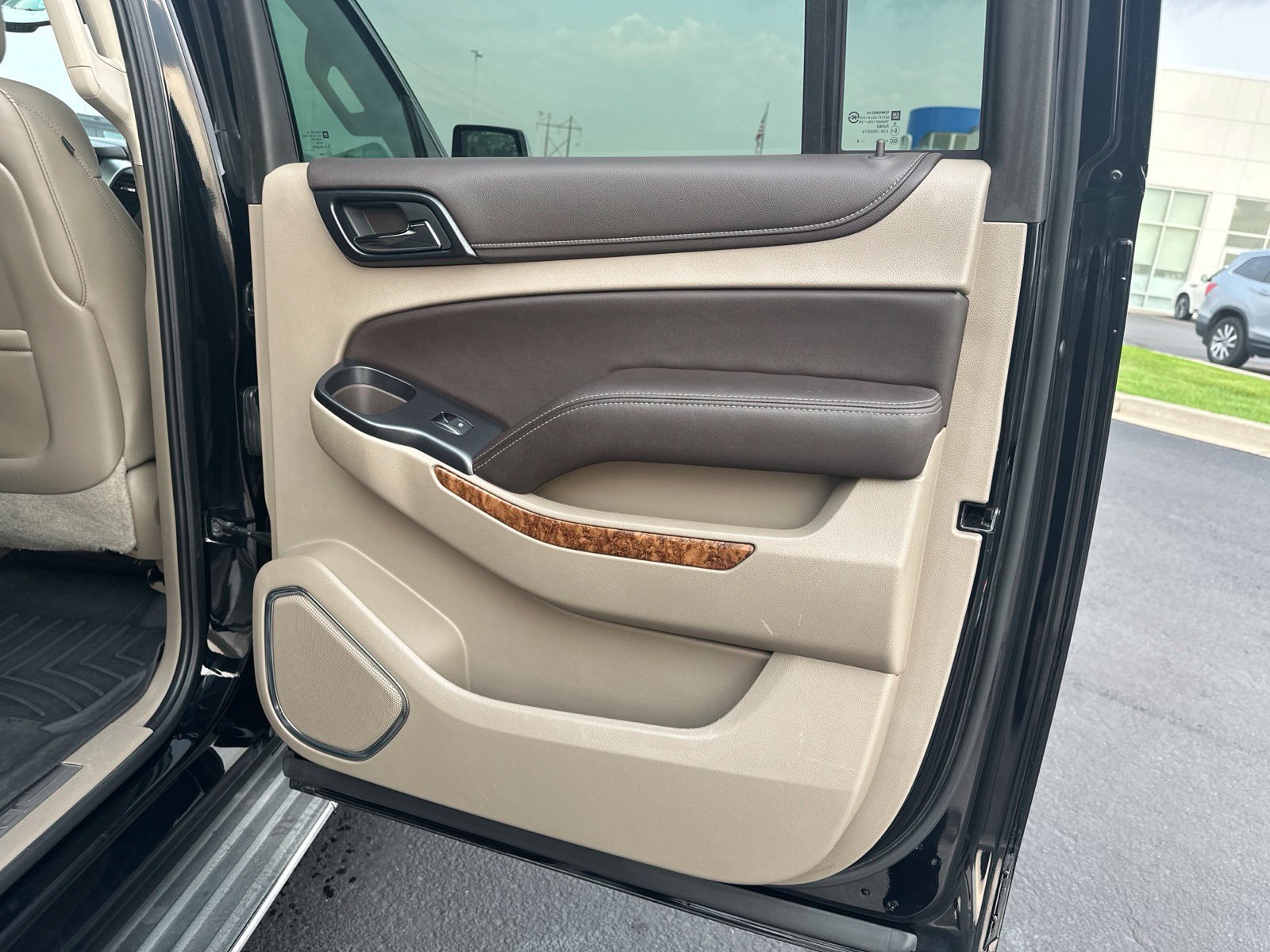 Used 2015 Black Chevrolet LTZ image 39