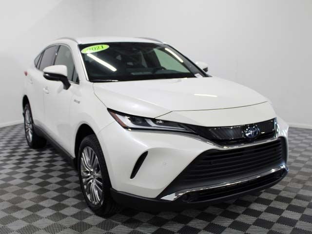 Used 2021 Blizzard Pearl Toyota XLE image 8
