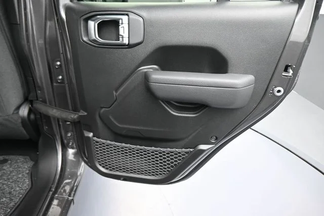 New 2026 Granite Crystal Metallic Clear-Coat Exterior Paint Jeep 85th Anniversary Edition image 23