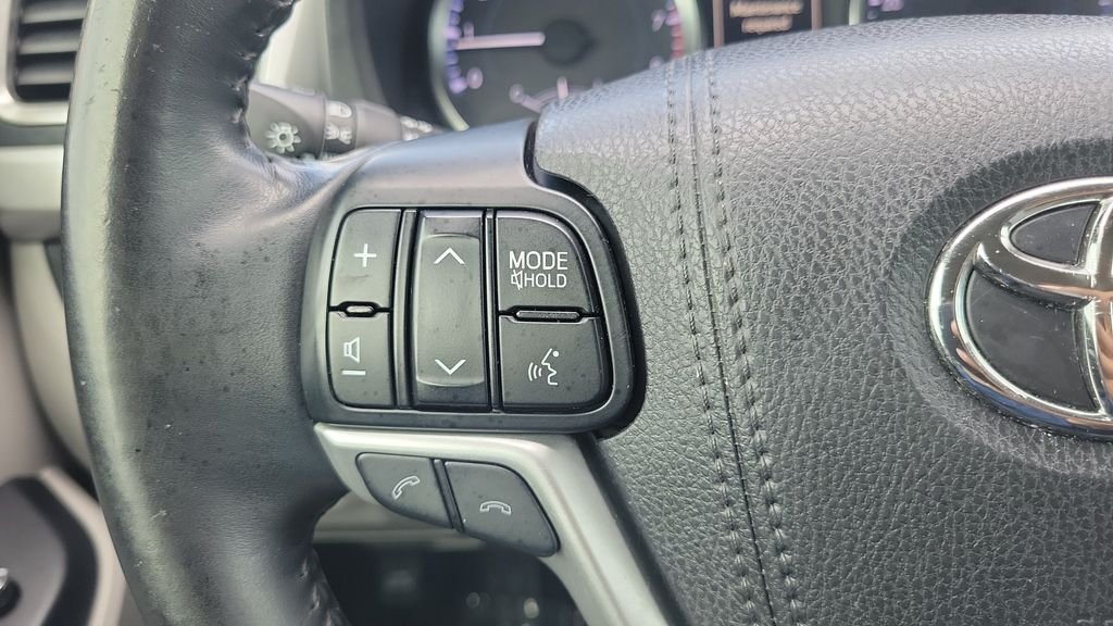 Used 2017 Black Toyota LE Plus image 19