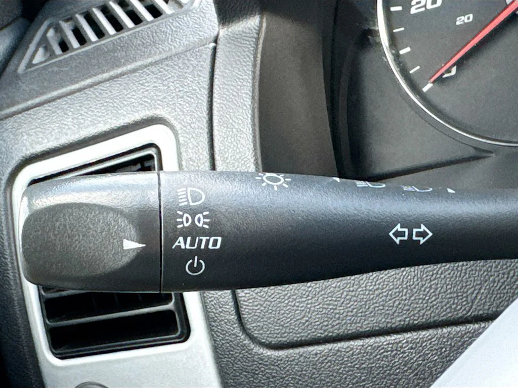 Used 2008 Beige Chevrolet LT image 13