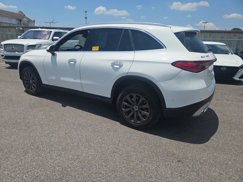 Used 2024 White Mercedes-Benz GLC 300 image 6