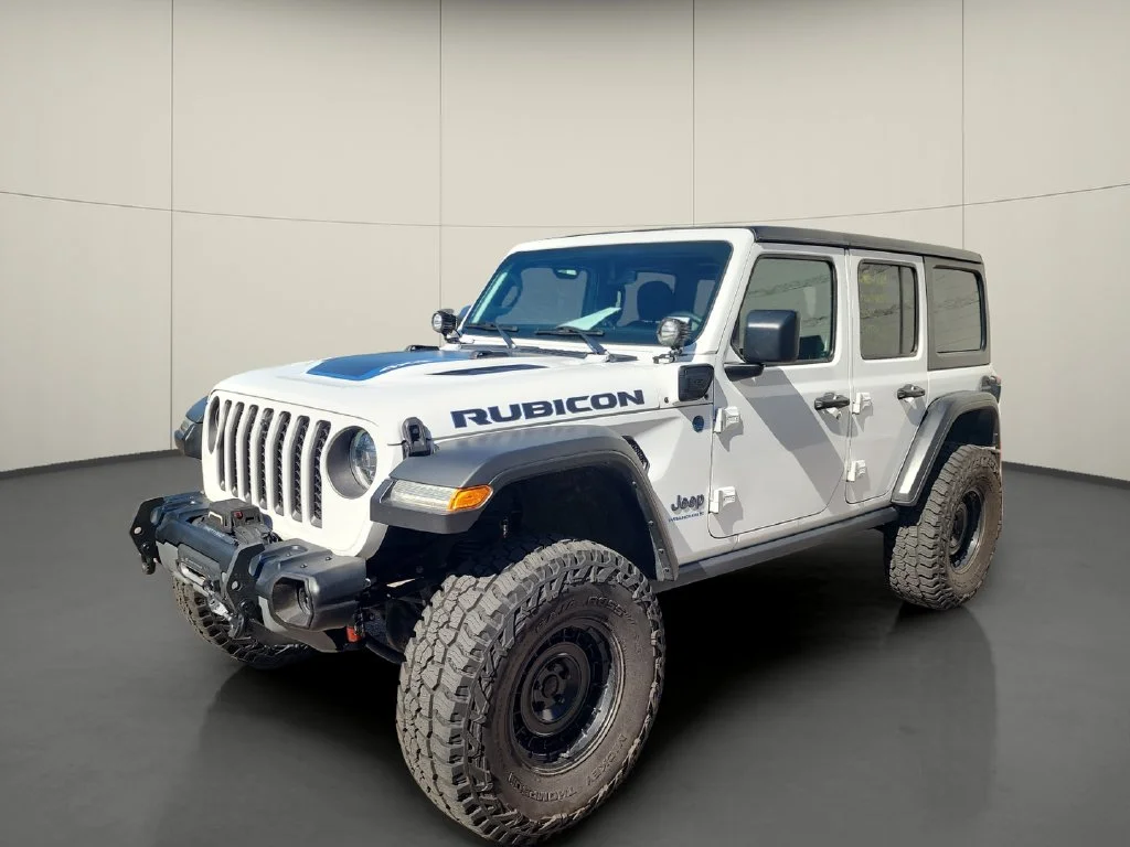 Used 2023 White Jeep Rubicon 4xe image 3