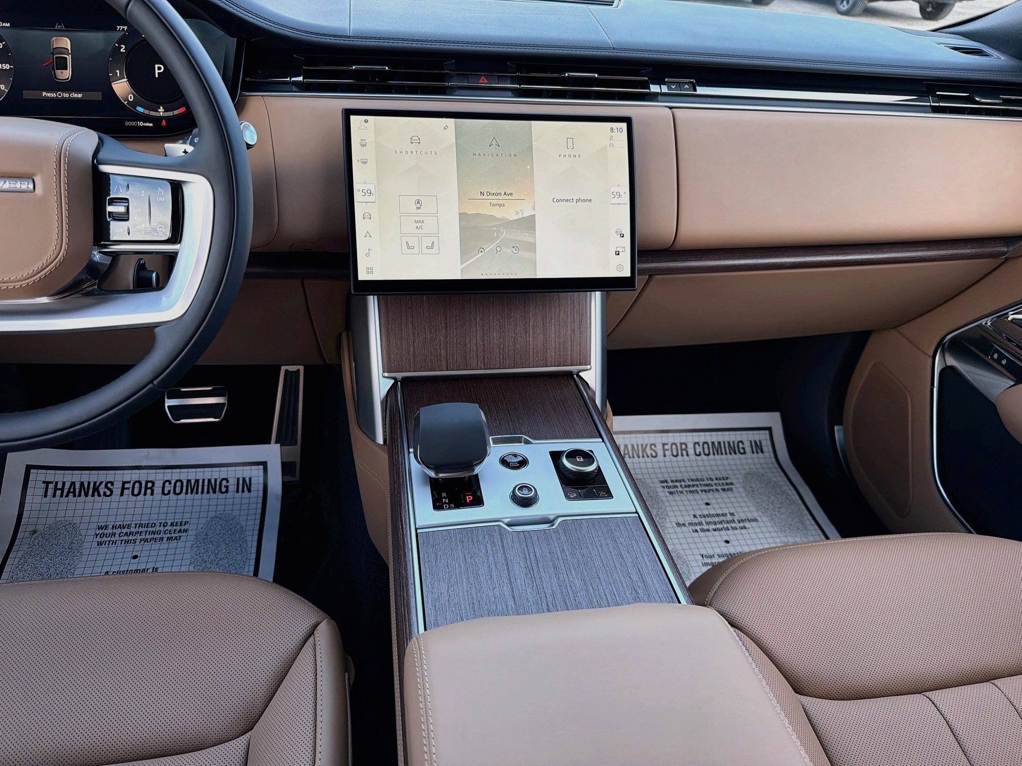 New 2027 Ostuni Pearl White LAND ROVER SE image 20