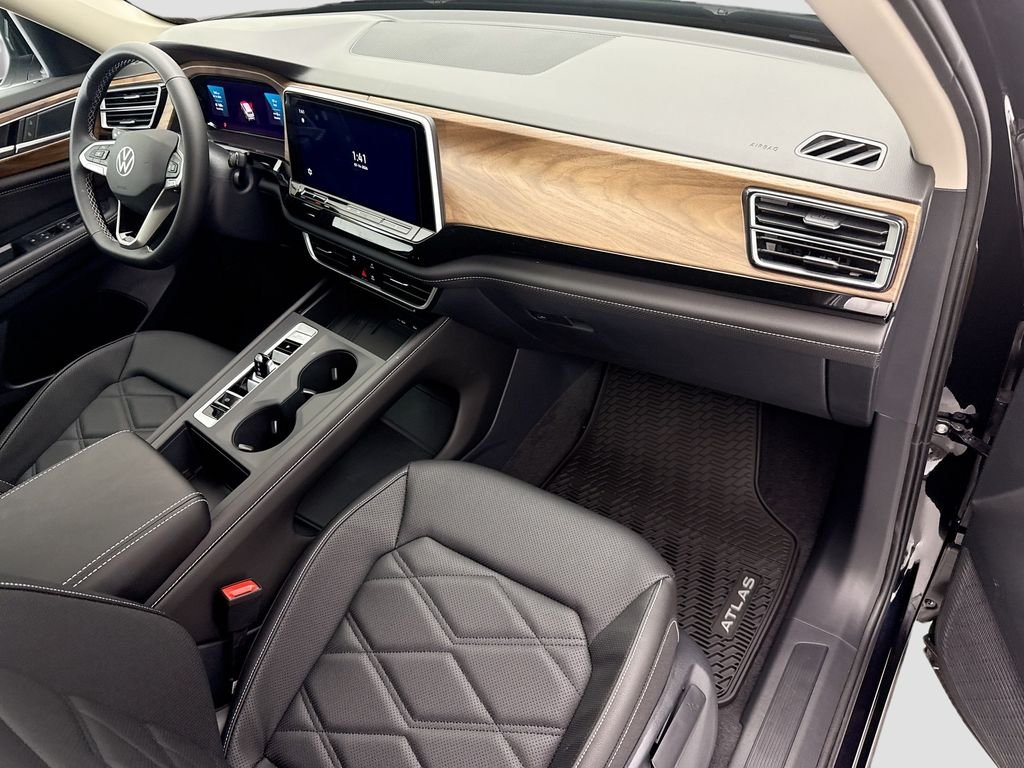 New 2026 Deep Black Pearl Volkswagen 2.0T SE image 15