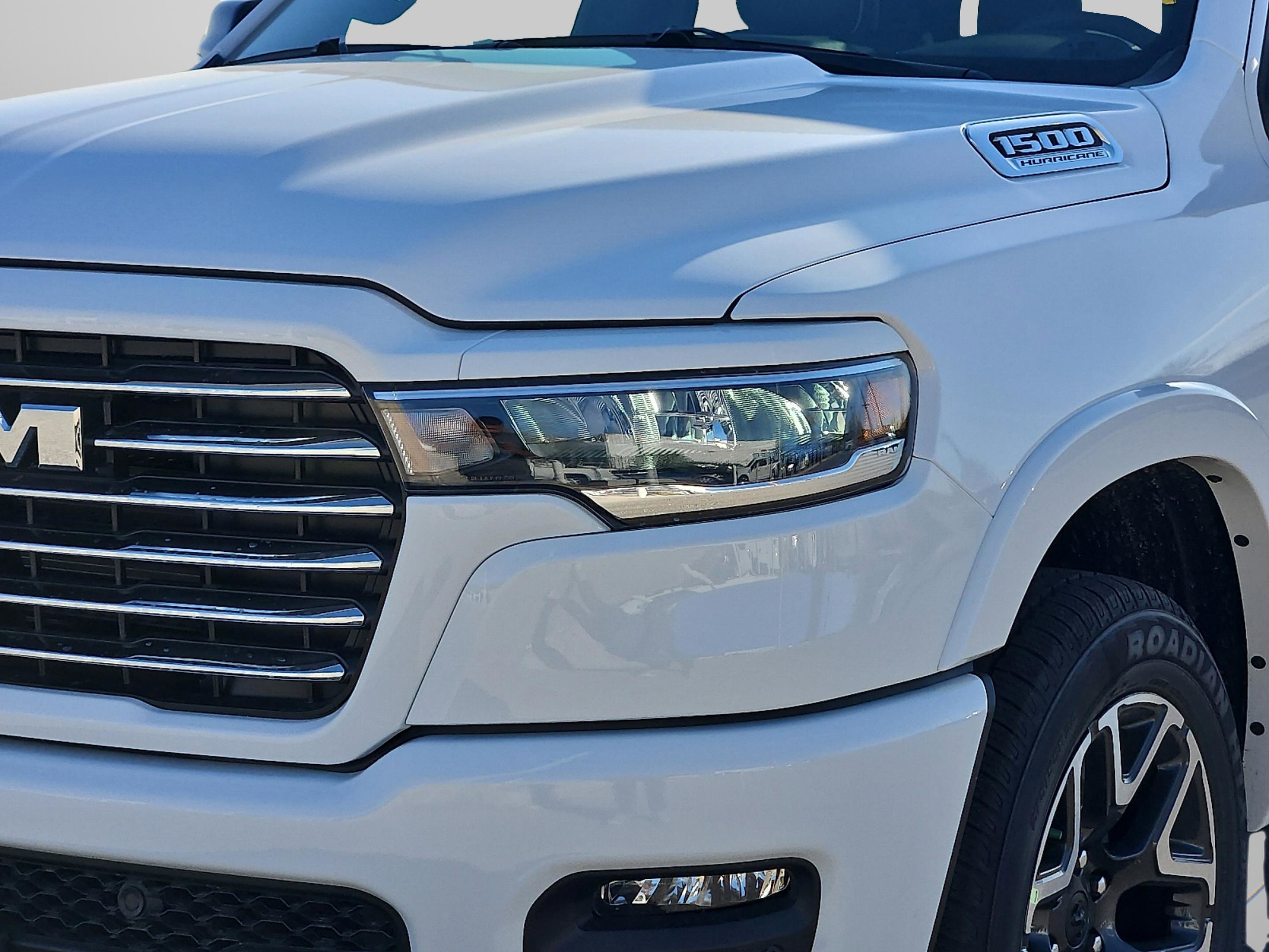 New 2026 Bright White Clear-Coat Exterior Paint RAM Laramie image 28