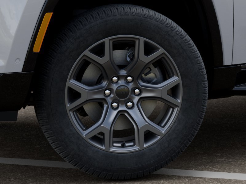 New 2026 Bright White Clear-Coat Exterior Paint Jeep Limited Altitude image 8