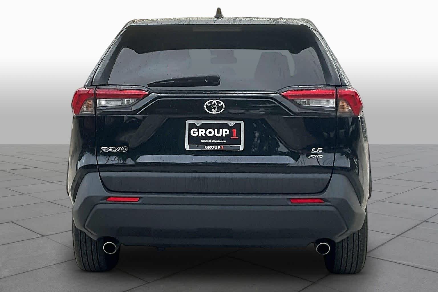 Used 2025 Midnight Black Metallic Toyota LE image 5