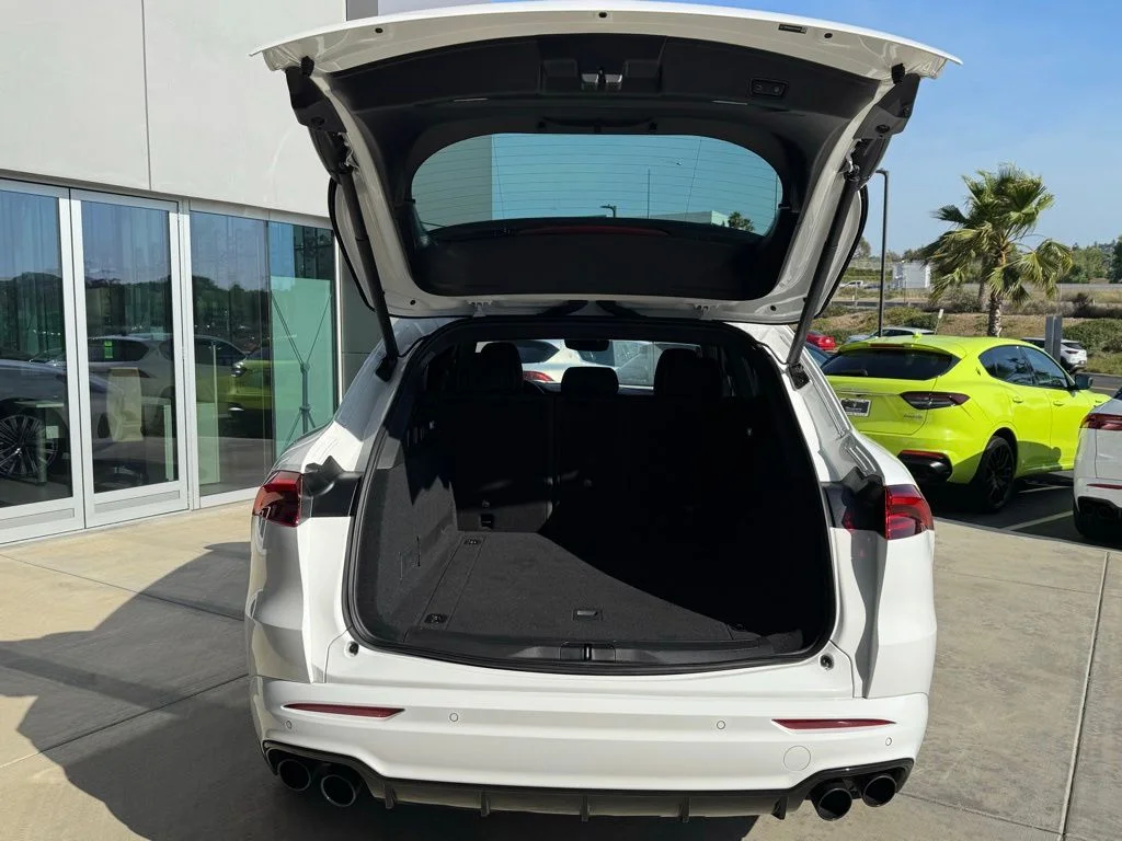 Used 2025 Bianco Maserati Modena image 11