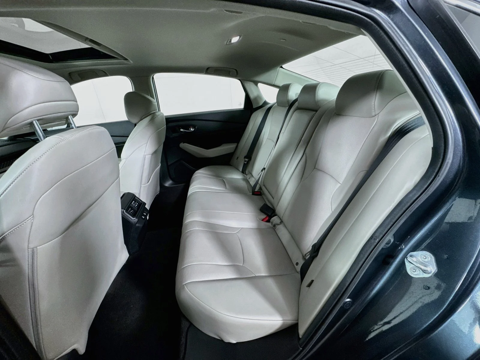 Used 2024 Gray Honda Touring image 27