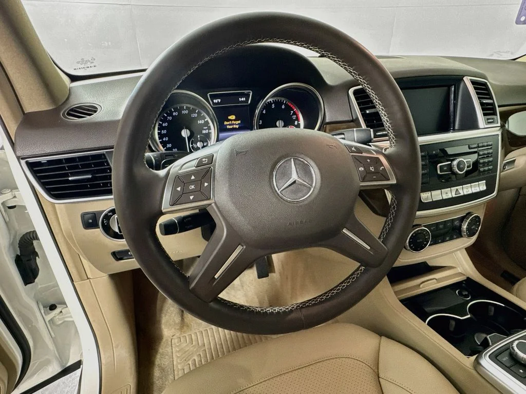 Used 2015 White Mercedes-Benz ML 350 image 11