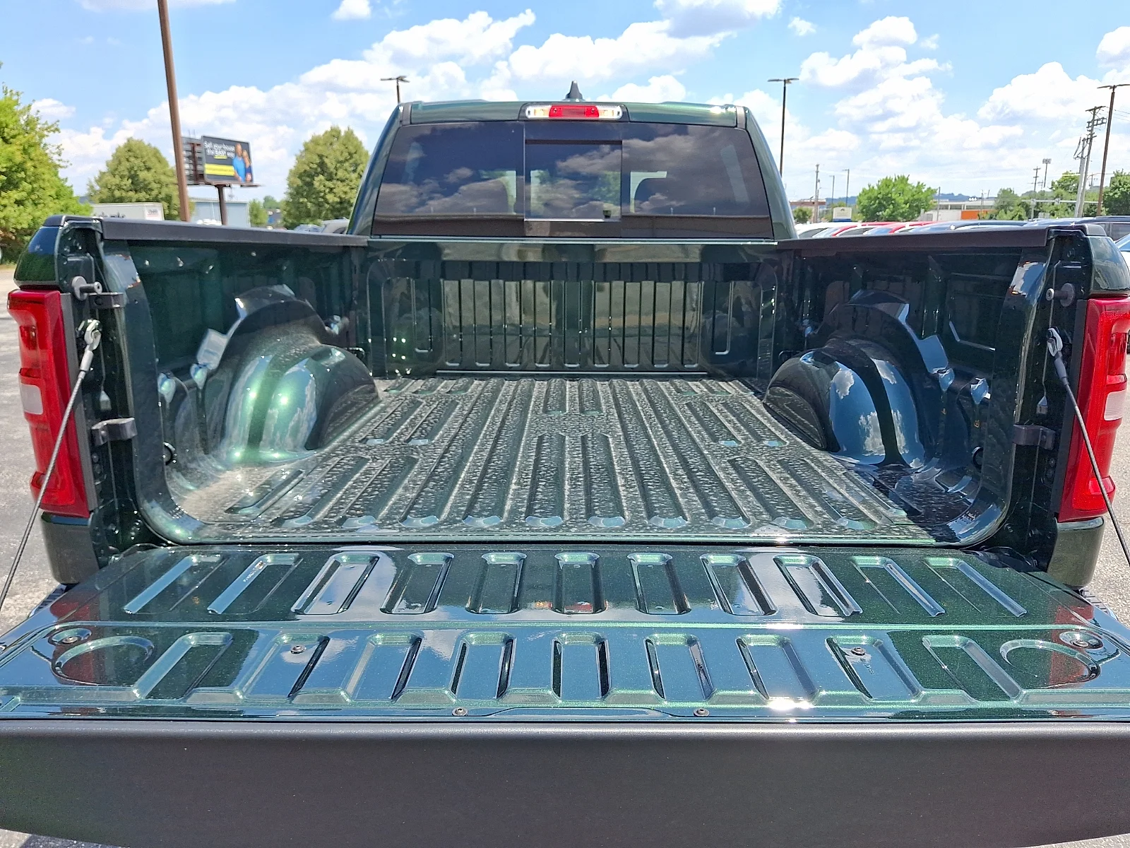 New 2026 Serrano-Green Metallic Exterior Paint RAM Big Horn/Lone Star image 21