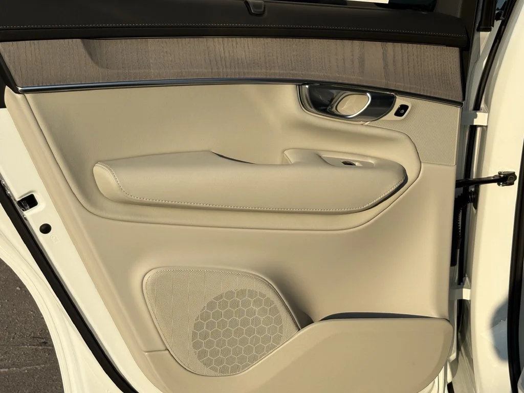 New 2026 Crystal White Volvo Ultra image 22