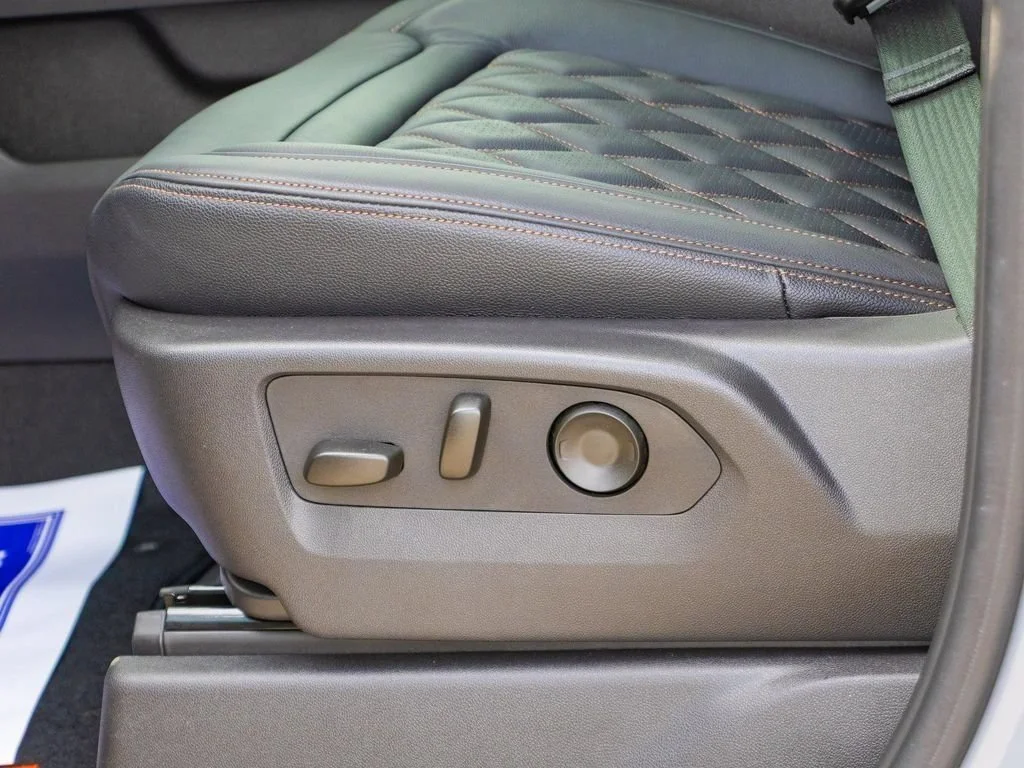 2025 GMC Sierra 1500 AT4 - Photo 28