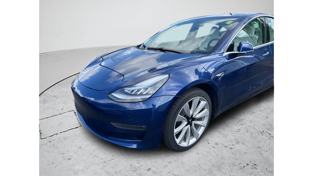 Used 2020 Blue Tesla Long Range image 15