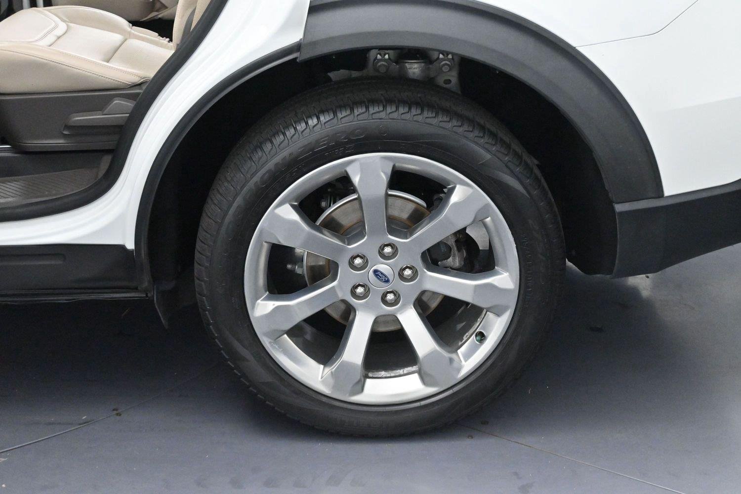 Used 2020 Star White Metallic Tri-Coat Ford Platinum image 40