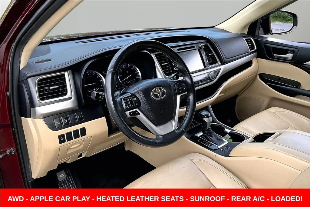 Used 2019 Red Toyota XLE image 21
