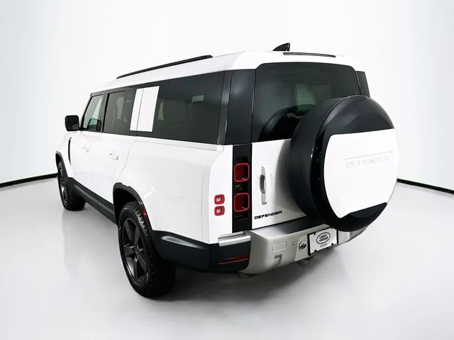 Certified Used 2025 Fuji White Land Rover S image 7