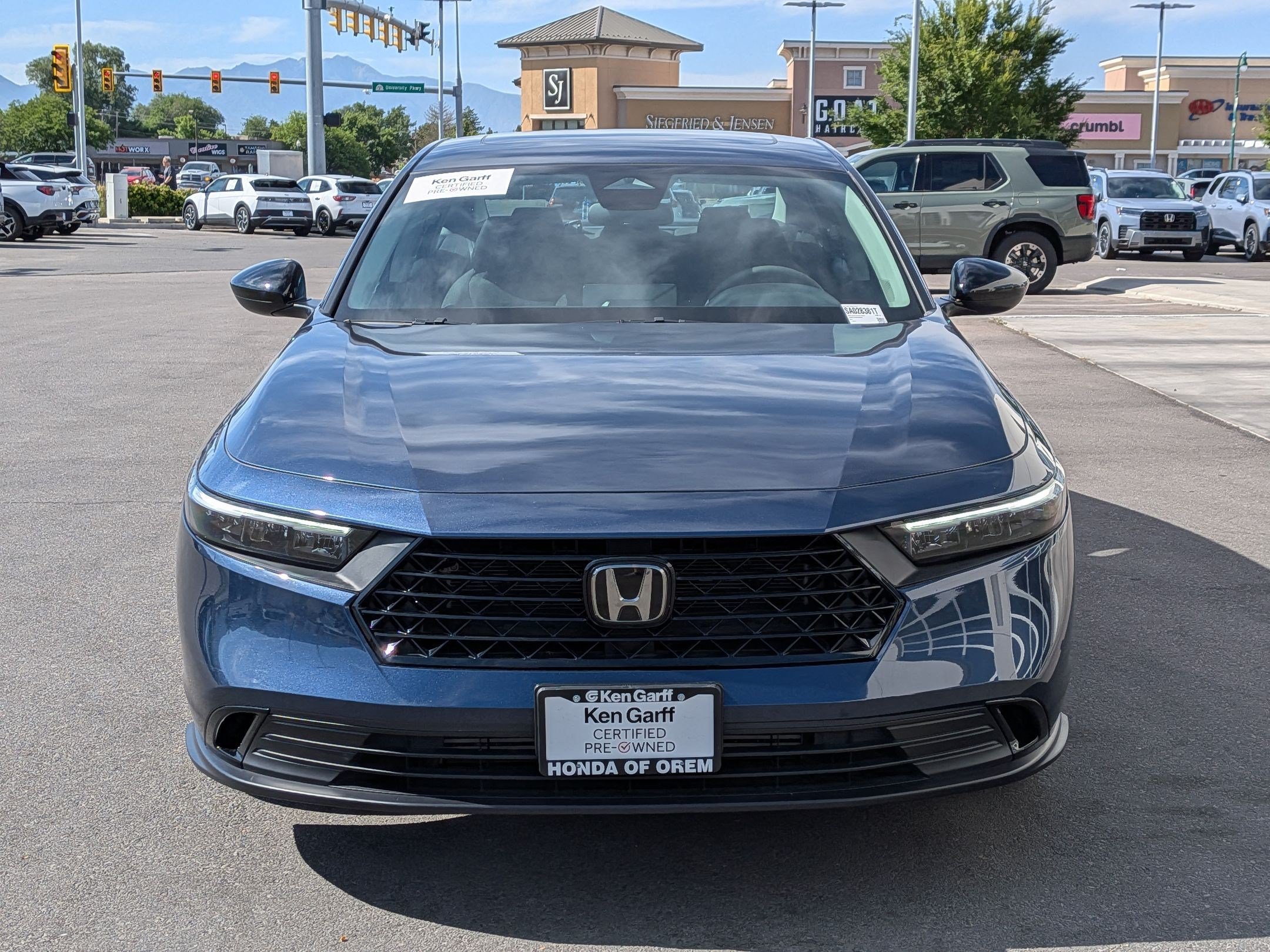 Used 2025 Blue Honda SE image 10