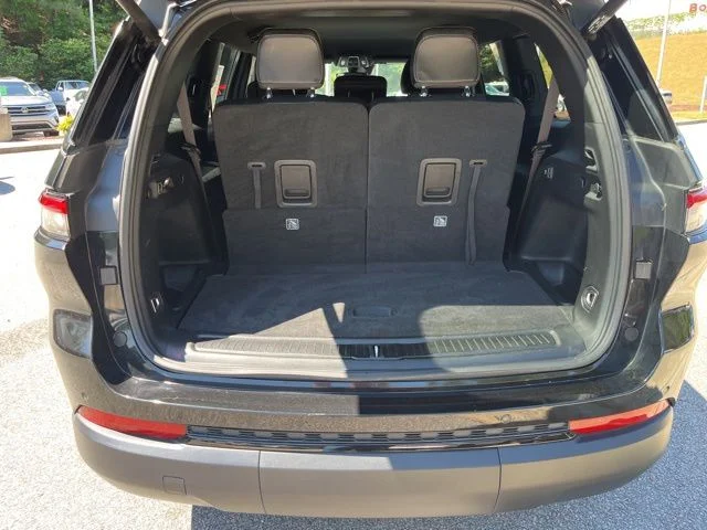 Used 2023 Black Jeep Altitude image 32