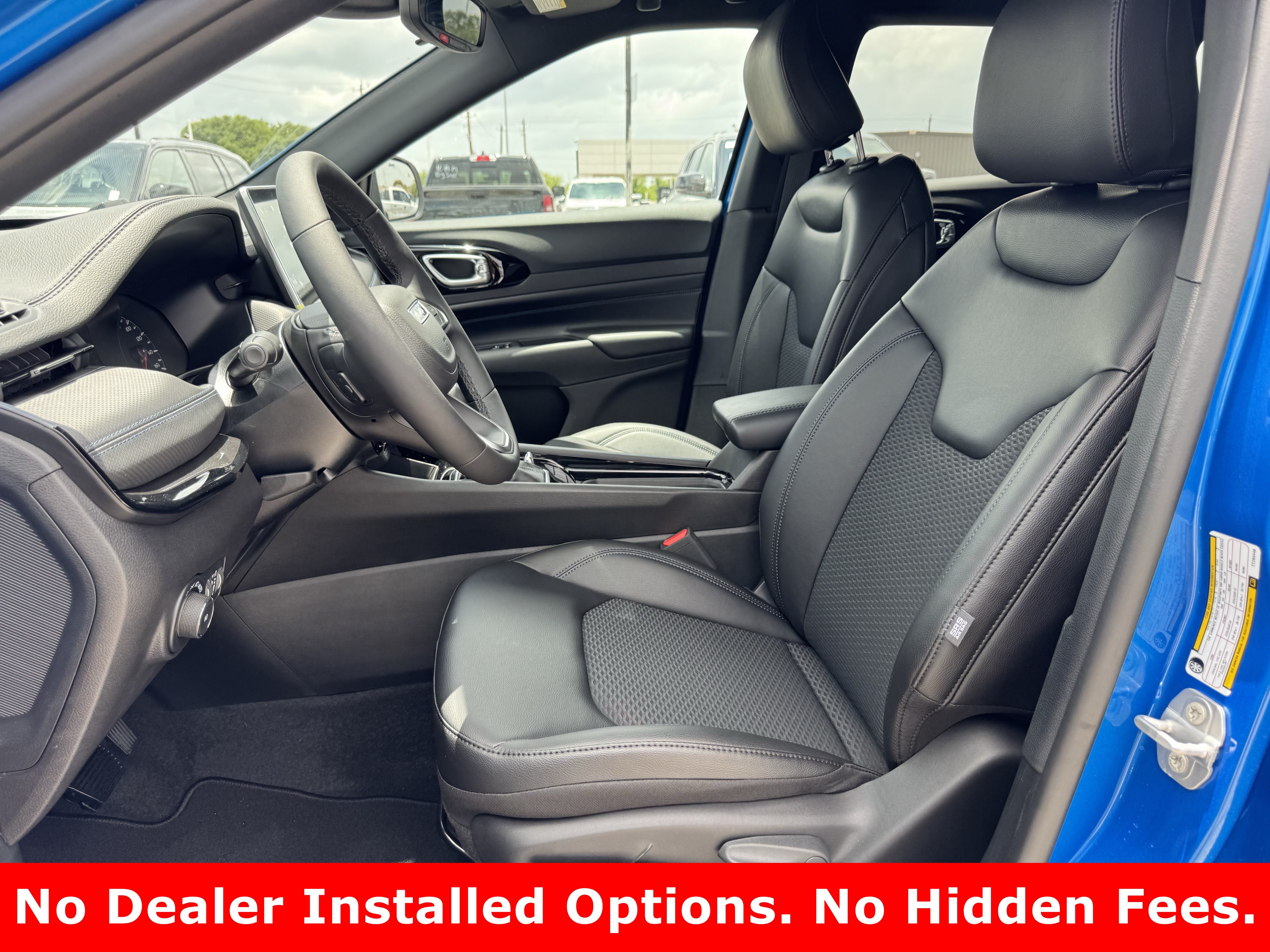 New 2026 Hydro Blue Pearl-Coat Exterior Paint Jeep Latitude Altitude image 16