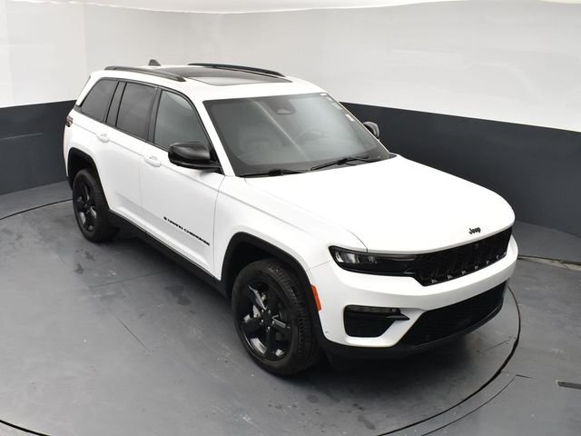 Used 2024 White Jeep Limited image 13