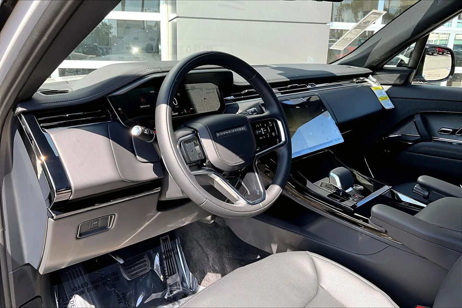 New 2026 Borasco Grey Land Rover SE image 6