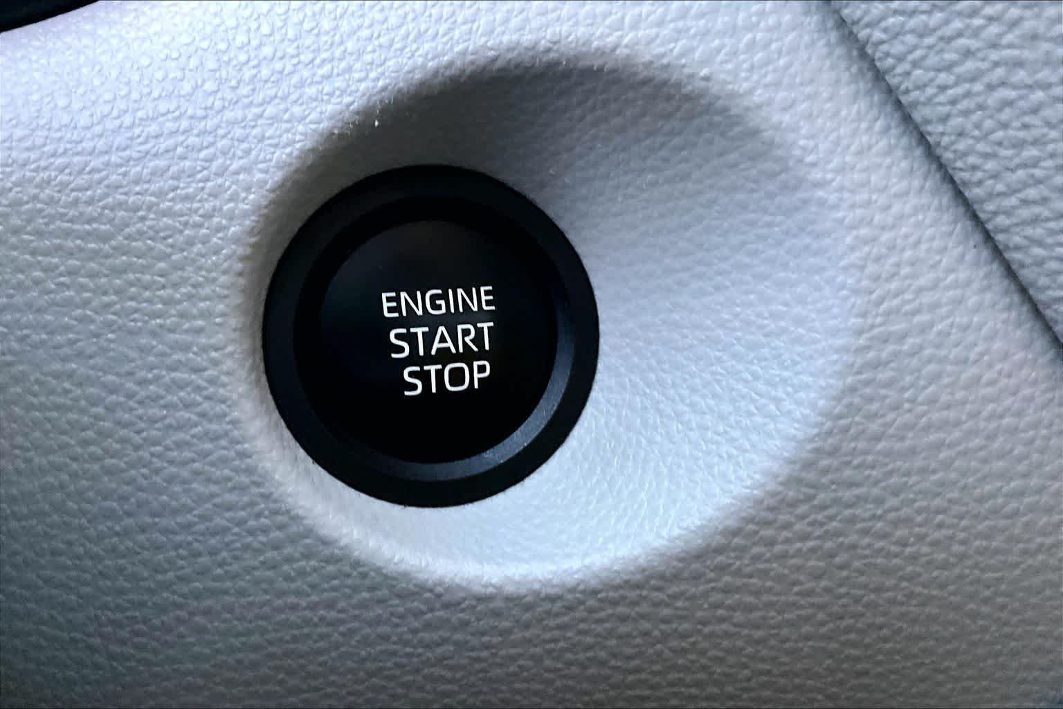 Used 2026 Wind Chill Pearl Toyota LE image 32