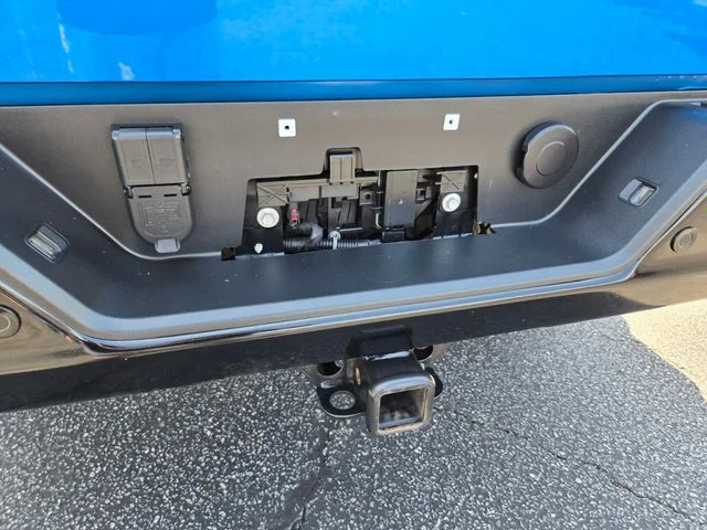 Used 2022 Glacier Blue Metallic Chevrolet ZR2 image 19