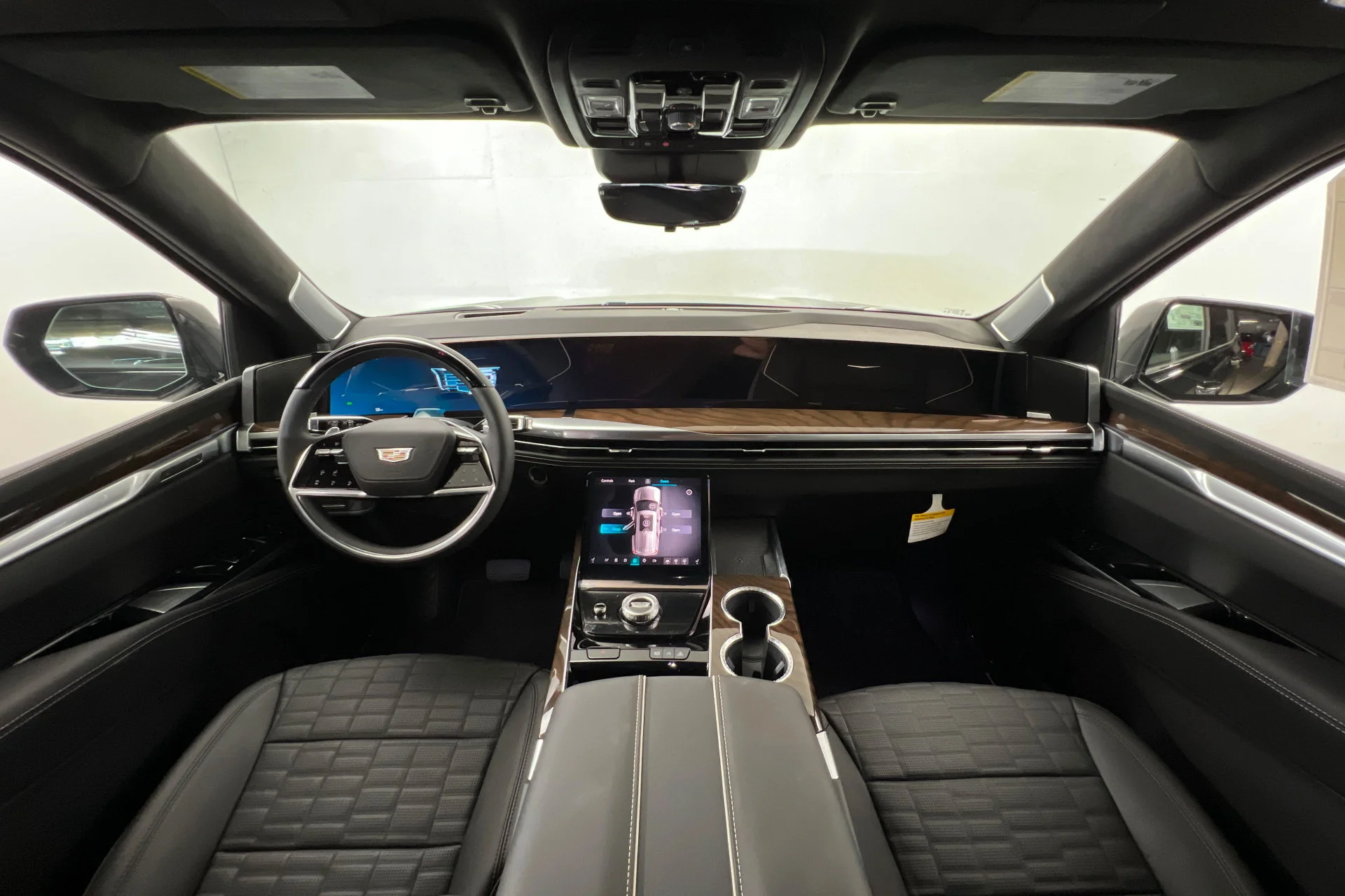2026 Cadillac Escalade Platinum Sport - Photo 9