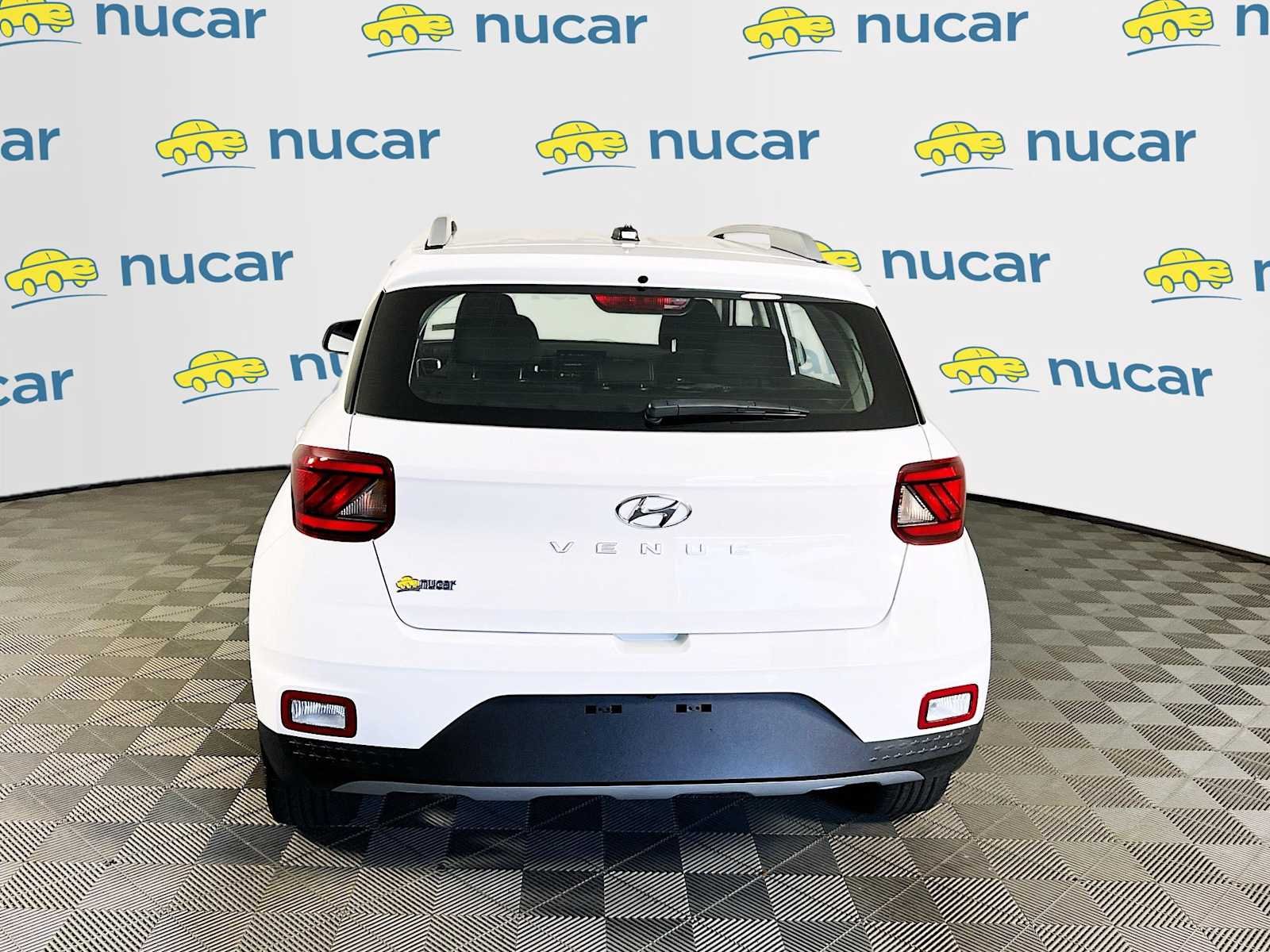 Used 2025 Lunar White Hyundai SEL image 6
