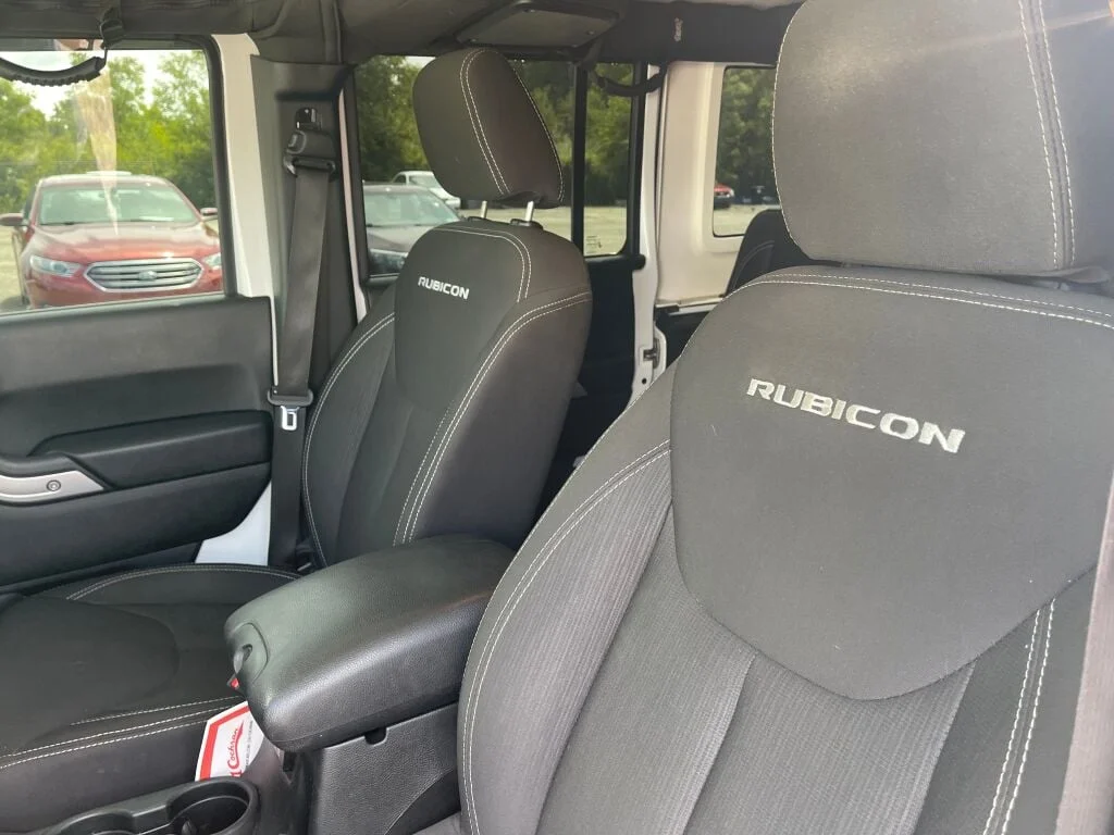 Certified Used 2018 Bright White Jeep Rubicon image 6