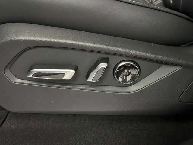 2026 Acura MDX Technology Package - Photo 11