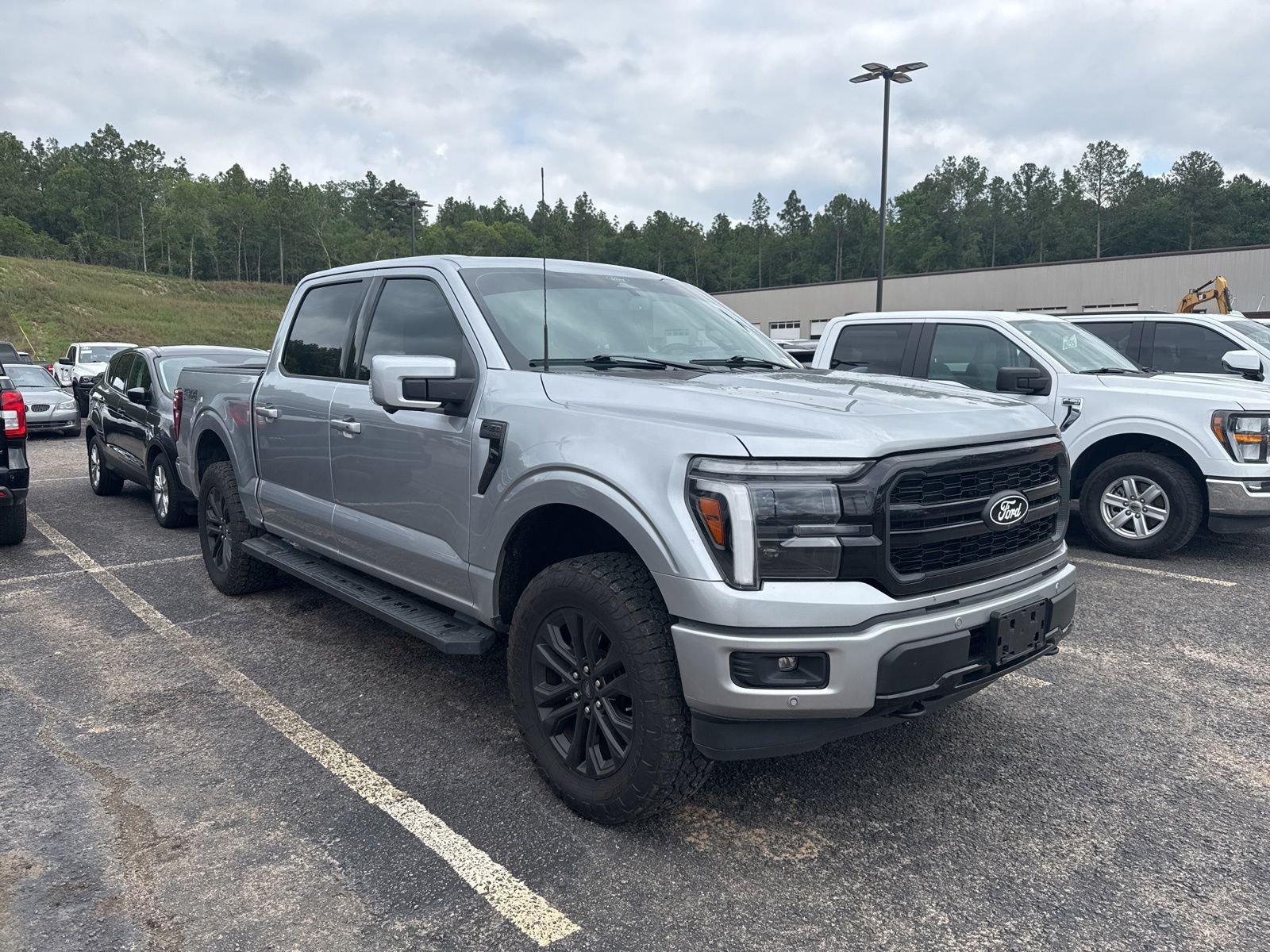 2025 Ford F-150 Lariat 4x4 SuperCrew 5-1/2 Box's photo