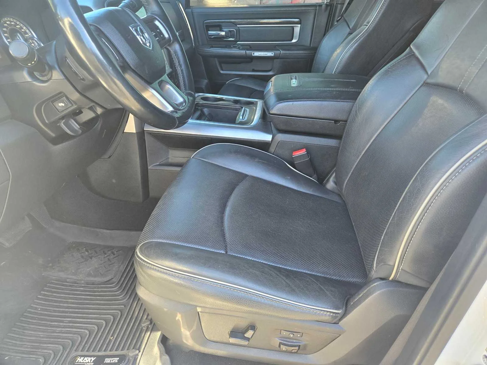 Used 2016  Ram Longhorn Limited image 24