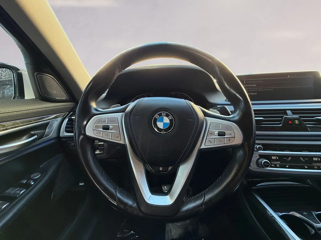 Used 2022 White BMW 740i image 13