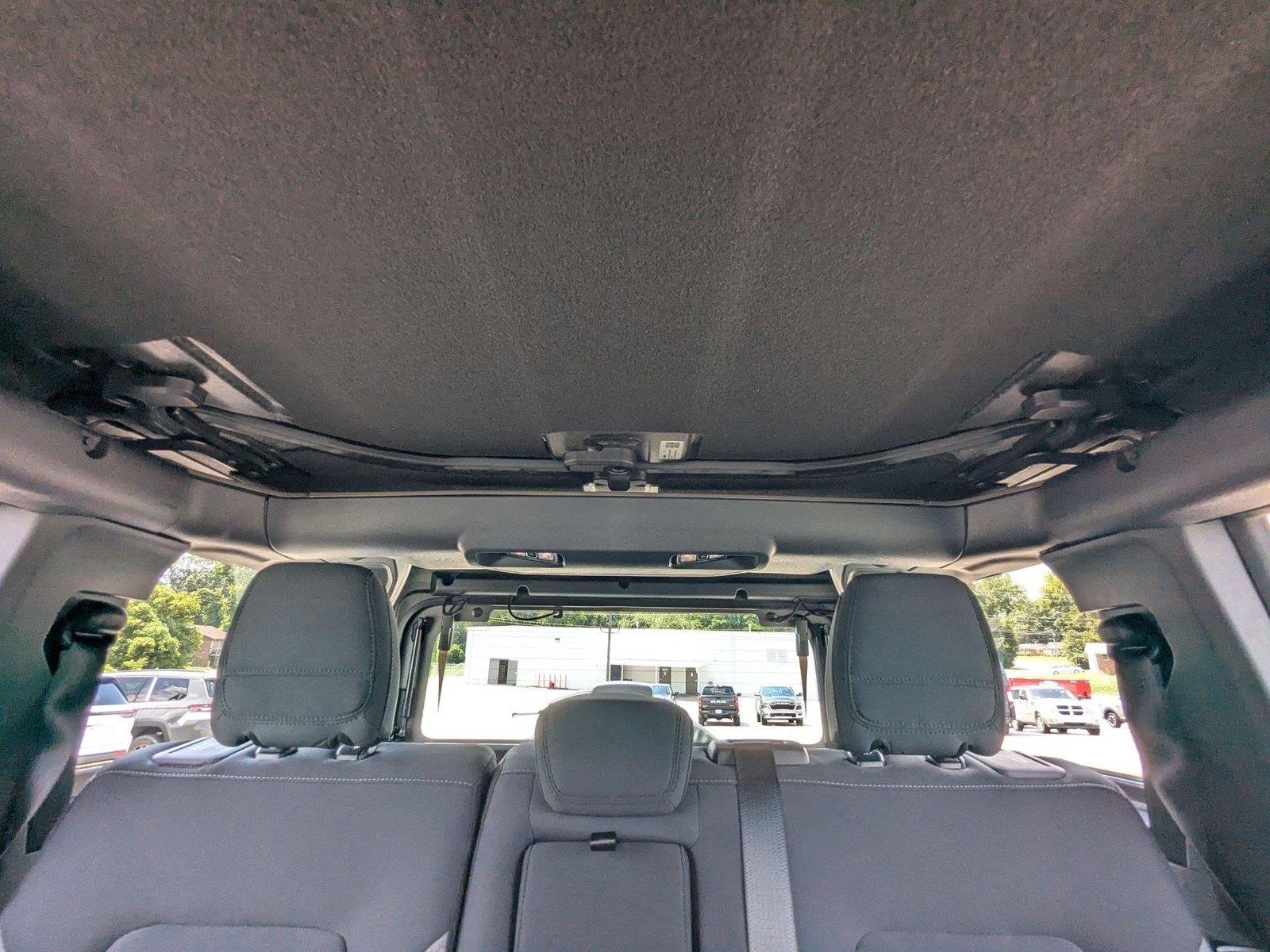 Used 2025 Marsh Gray Ford Base image 24