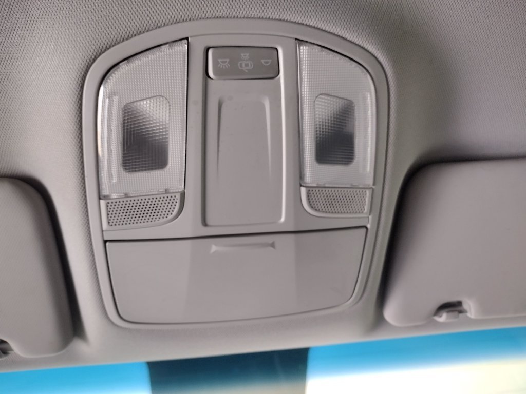 Used 2018 Silver Hyundai SEL image 30