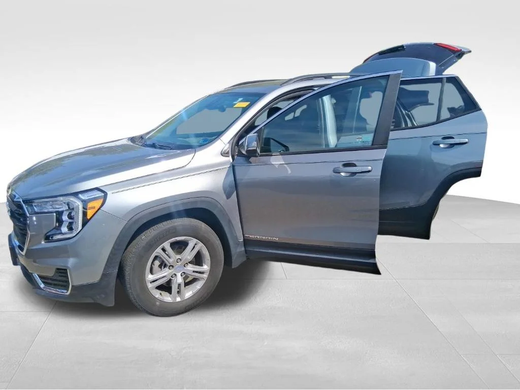Used 2023 Silver GMC SLE image 20