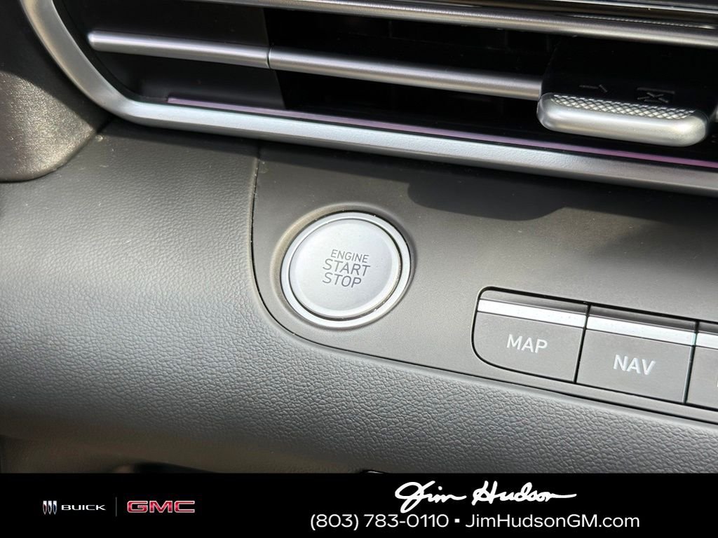 Certified Used 2025 Red Hyundai SEL Convenience image 27