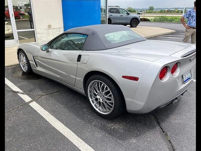 Used 2007 Machine Silver Metallic Chevrolet Base image 4