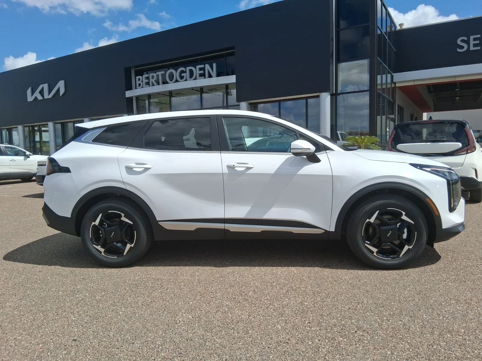 New 2026 White Kia EX image 3