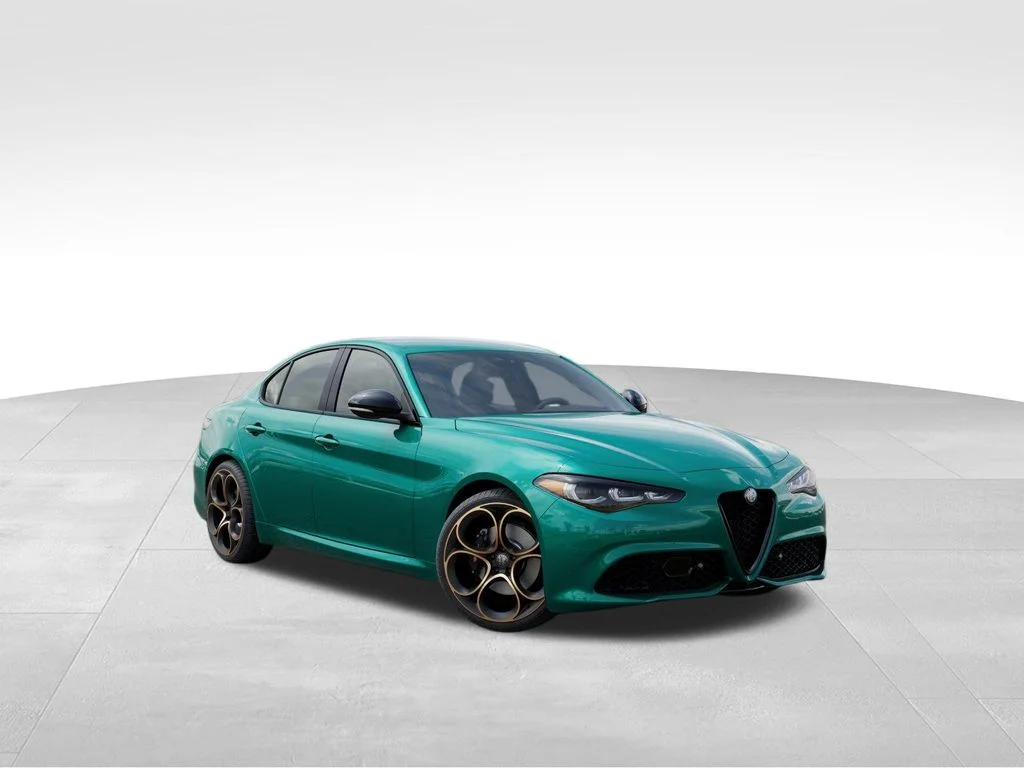 New 2025 Green Alfa Romeo Intensa image 5