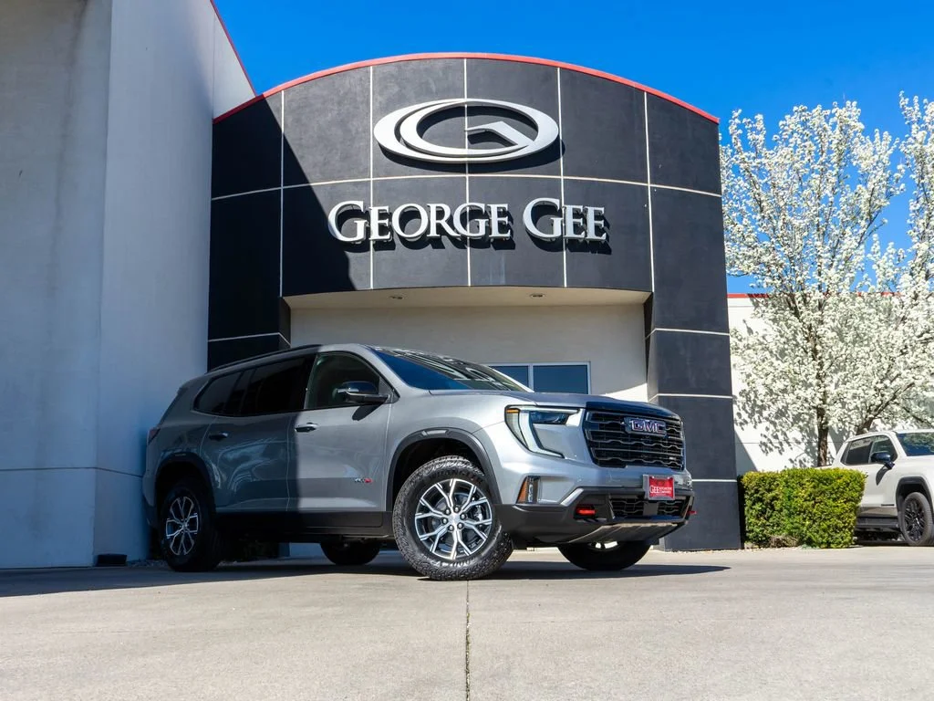 2026 GMC Acadia AT4 AWD's photo
