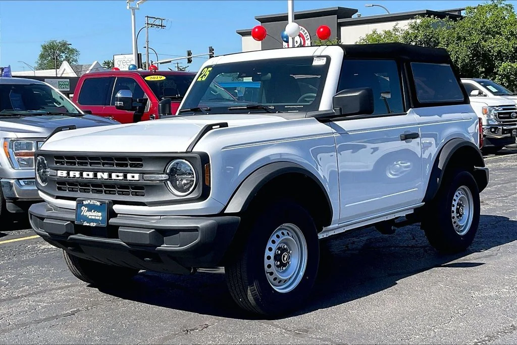 2025 Ford Bronco 2-Door Base - Photo 11
