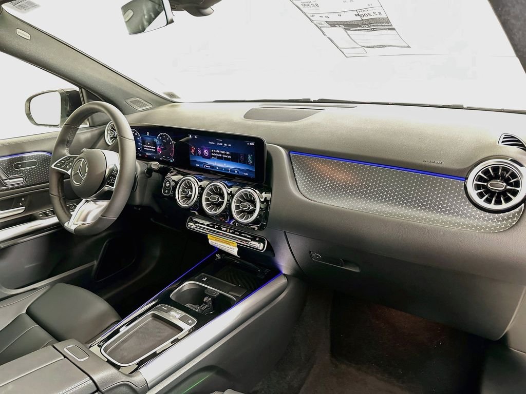 New 2026 Polar White Mercedes-Benz GLA 250 image 30